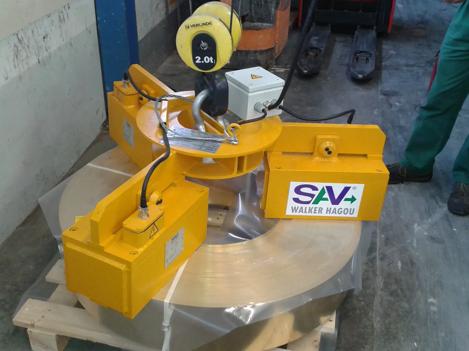 SOLUTIONS SPECIALES DE LEVAGE MAGNETIQUE – Image 8