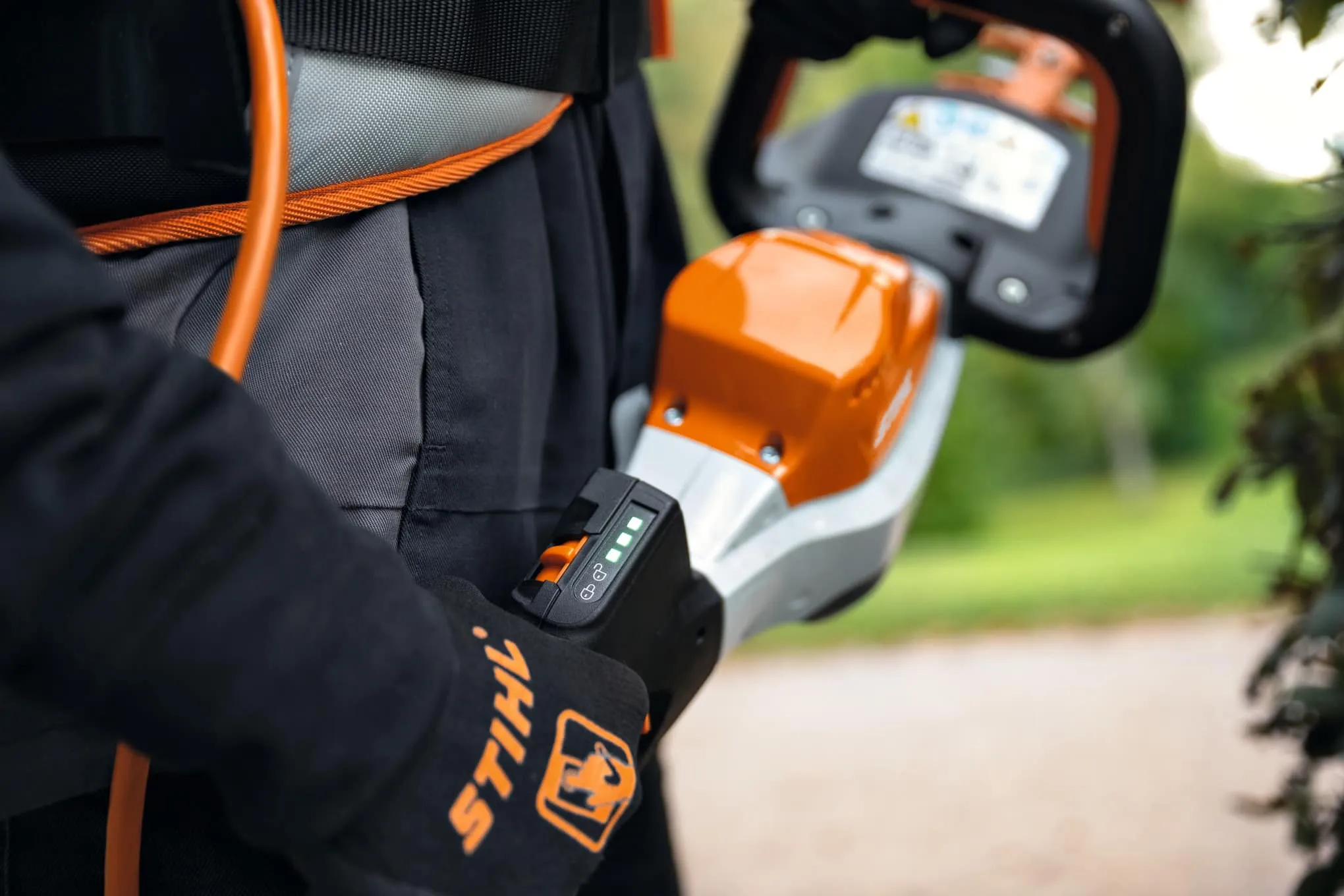 Taille-haies à batterie STIHL HSA 130 R – 60 cm – Gamme AP – Image 5