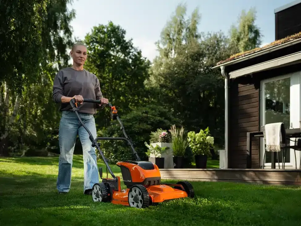 Tondeuse HUSQVARNA – LB 246iS (pack 2 batteries 40-B140 + chargeur) – Image 4