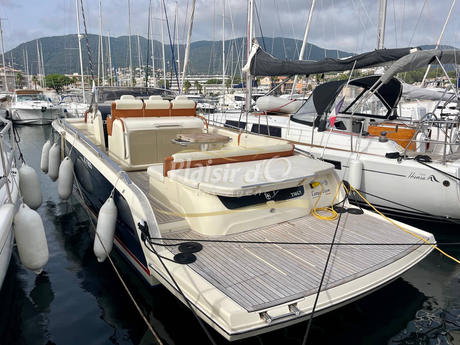 INVICTUS 370 GT